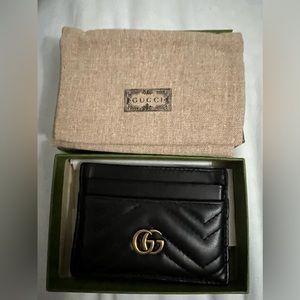 Gucci card holder (authentic)